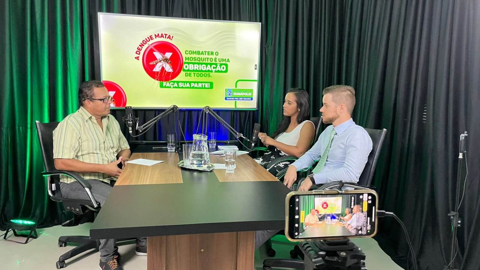 Podcast “Eunápolis Pod+” aborda ações de enfrentamento ao Aedes Aegypti Podcast "Eunápolis Pod+" aborda ações de enfrentamento ao Aedes Aegypti 10