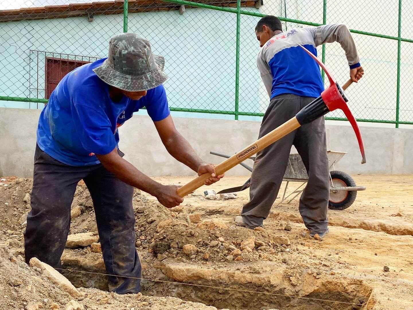 Obra da quadra de esportes e espaço de convivência no Parque da Renovação está prestes a ser inaugurada 6