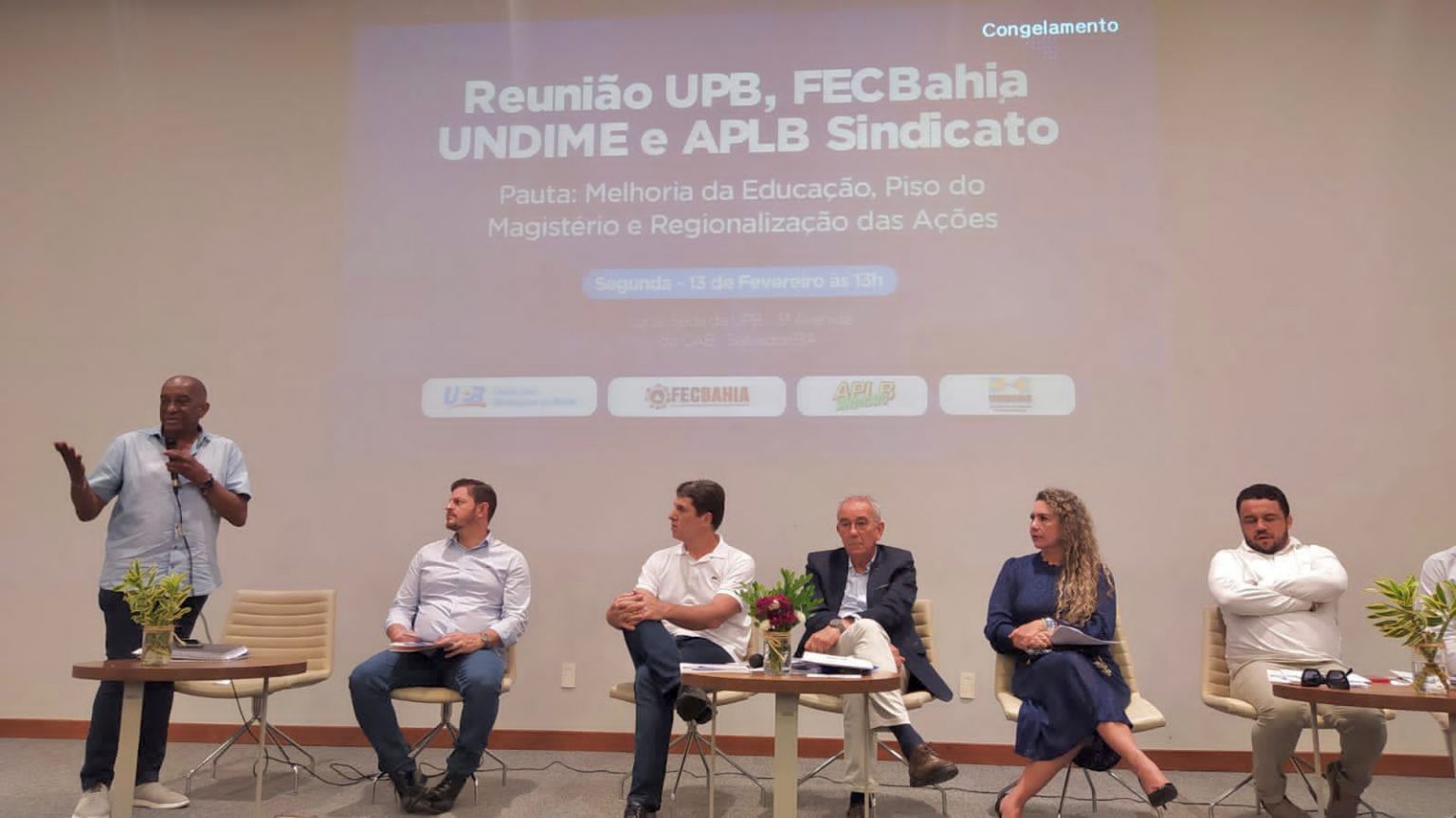 Córdélia Torres representa Eunápolis em reunião de prefeitos na UPB para discutir melhorias na educação Córdélia Torres representa Eunápolis em reunião de prefeitos na UPB para discutir melhorias na educação 12