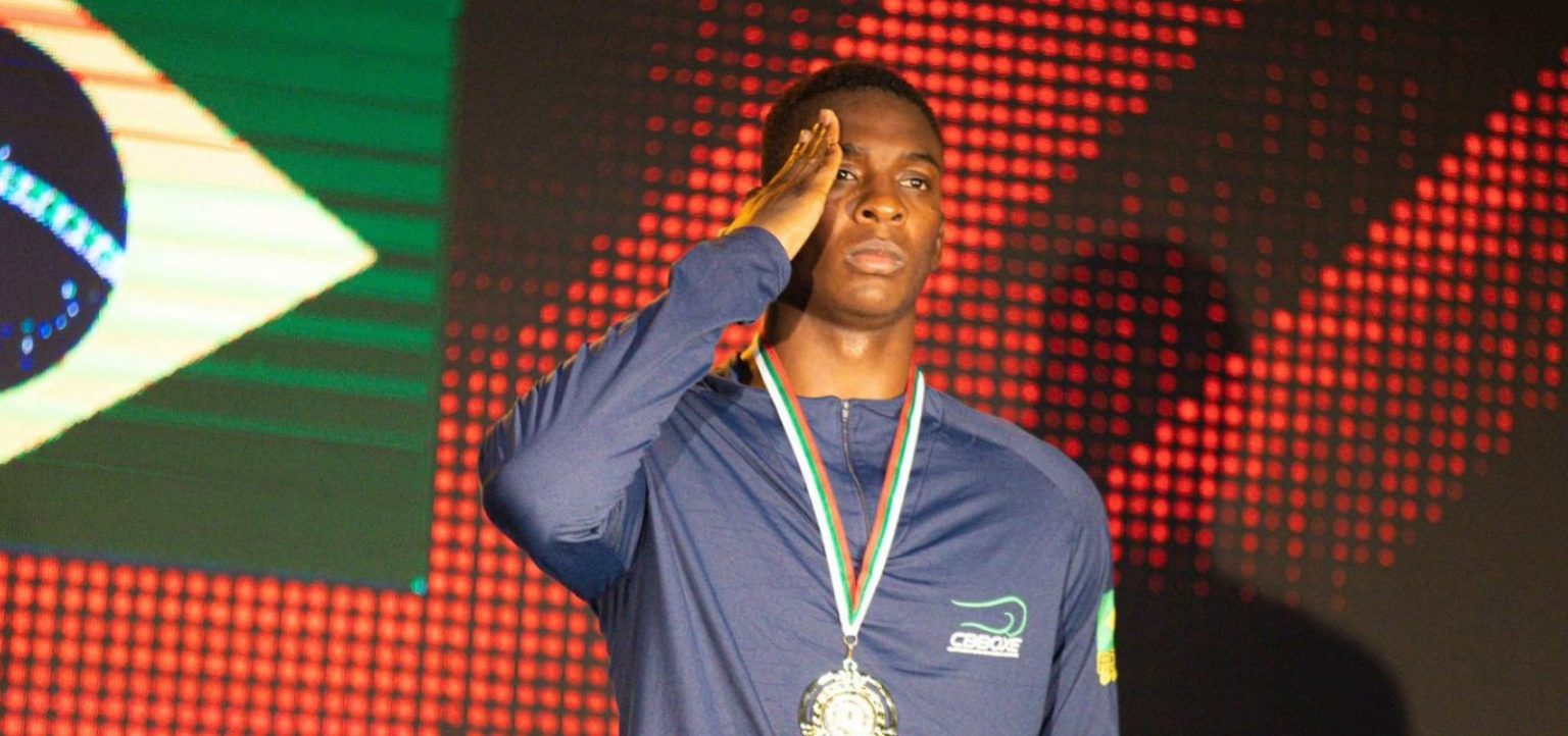 Baiano Keno Marley recebe prêmio de melhor atleta olímpico de Boxe de 2022 Baiano Keno Marley recebe prêmio de melhor atleta olímpico de Boxe de 2022 12