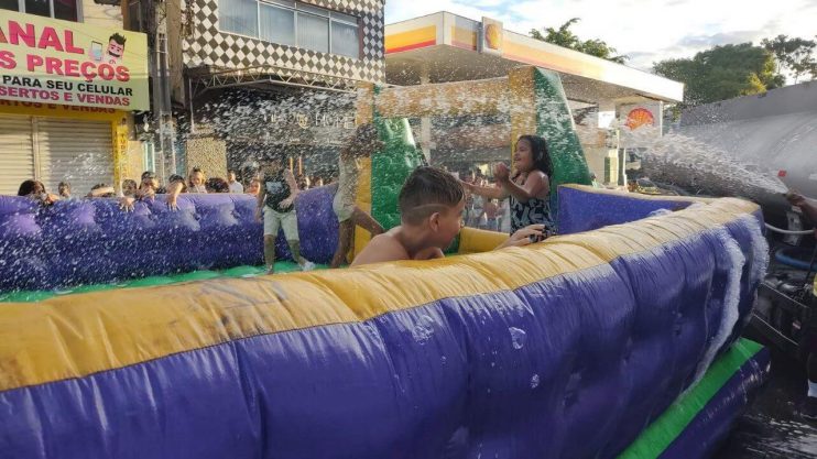 Eunápolis: 2ª edição do projeto “Rua da Alegria” é sucesso de público na Avenida Porto Seguro 12