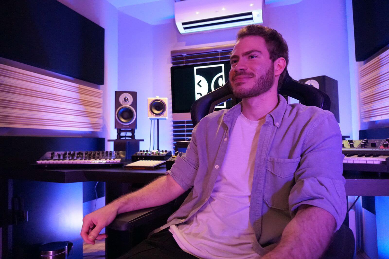 O DJ e Produtor Tugen lança "Waiting For The Sun, track em sua carreira 14