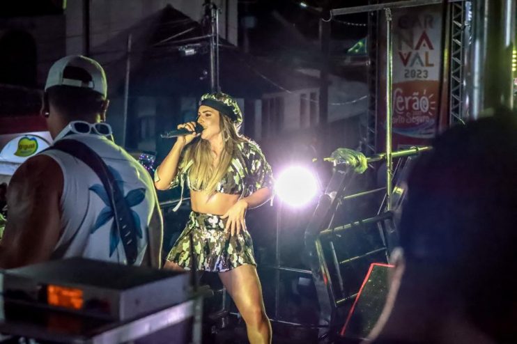 SAIDEIRA NA PASSARELA DA CULTURA FECHA CARNAVAL DE PORTO SEGURO COM CHAVE DE OURO 26