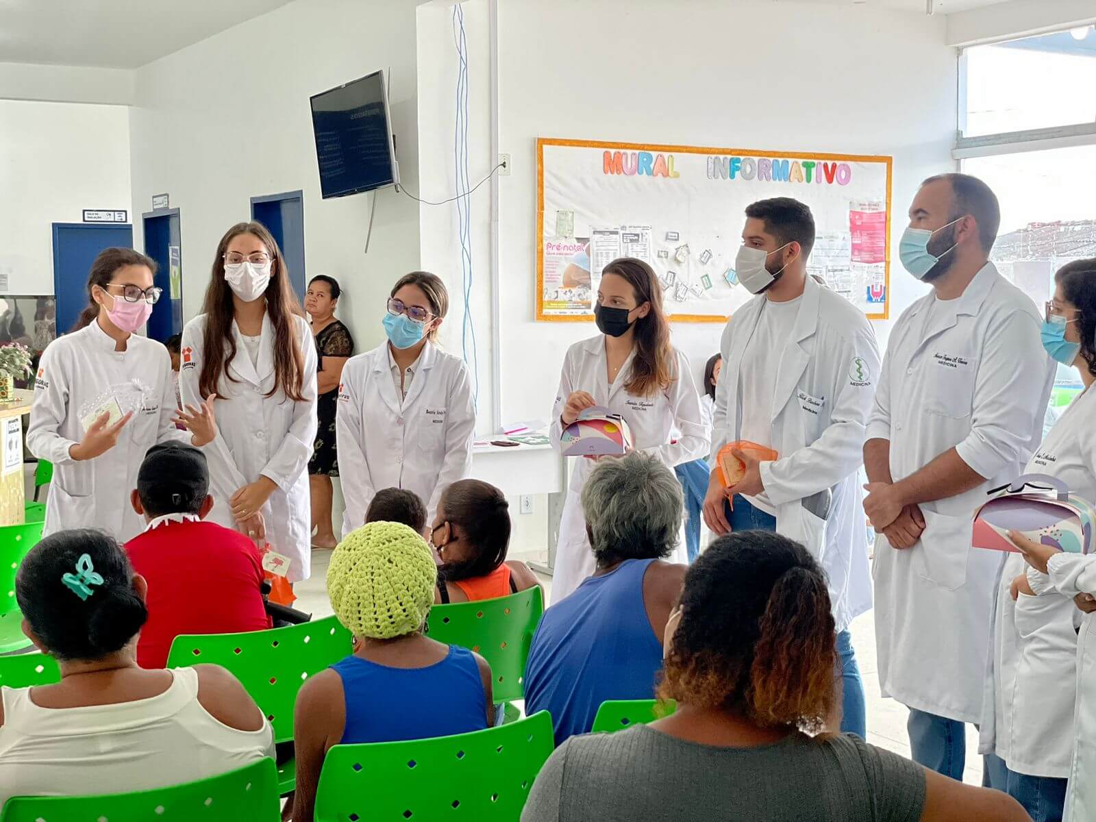 Parceria entre Prefeitura de Eunápolis e Faculdade Pitágoras promove palestra sobre cuidado com os idosos em UBS 5