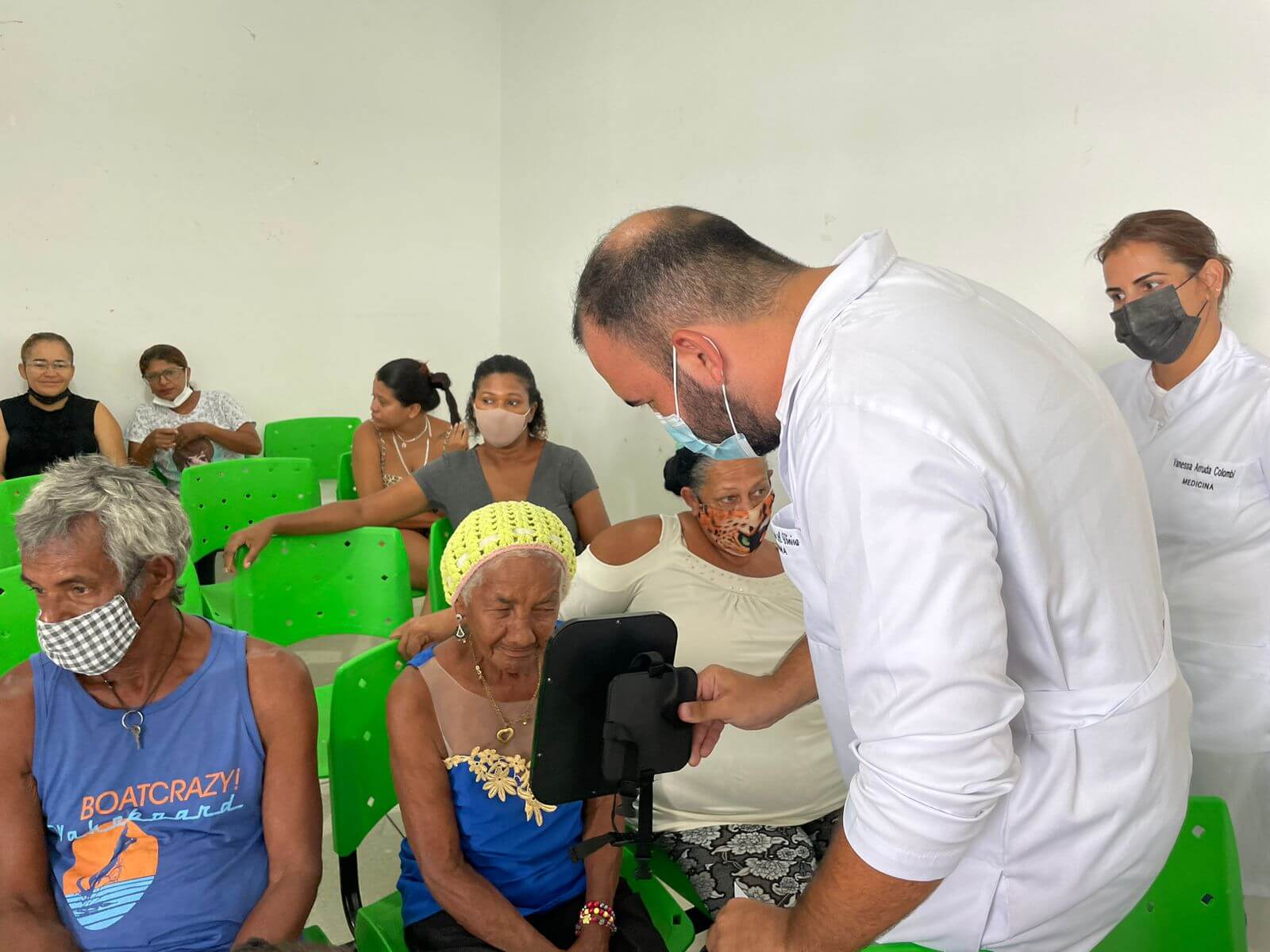 Parceria entre Prefeitura de Eunápolis e Faculdade Pitágoras promove palestra sobre cuidado com os idosos em UBS 6