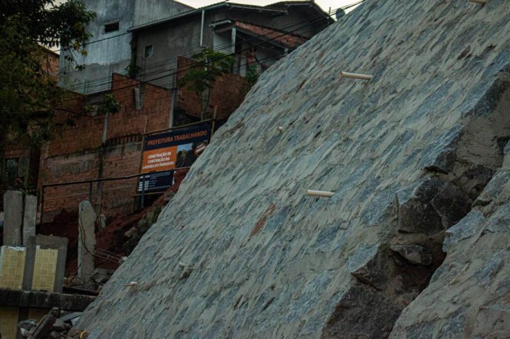 Prefeito Jânio Natal vistoria obras na Ladeira do Paraguai 17