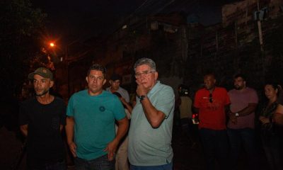 Prefeito Jânio Natal vistoria obras na Ladeira do Paraguai 38