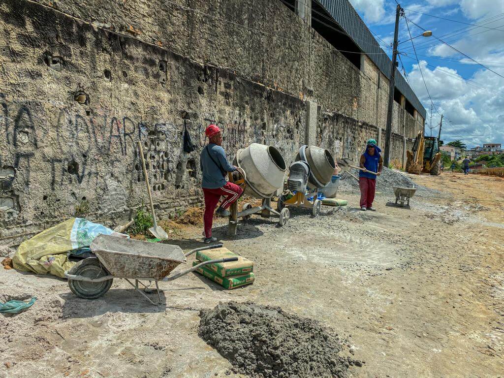 Reconstrução da Rua Lua Nova começa a ganhar forma no bairro Moisés Reis 6