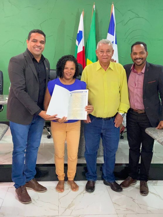 Governo de Itagimirim entrega novos títulos da Reurb e avança para se tornar a primeira cidade do estado com 100% dos imóveis regularizados 47