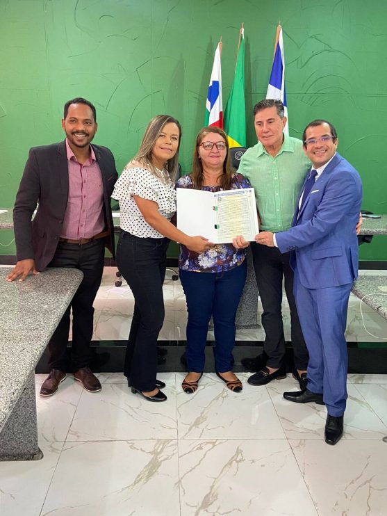 Governo de Itagimirim entrega novos títulos da Reurb e avança para se tornar a primeira cidade do estado com 100% dos imóveis regularizados 49