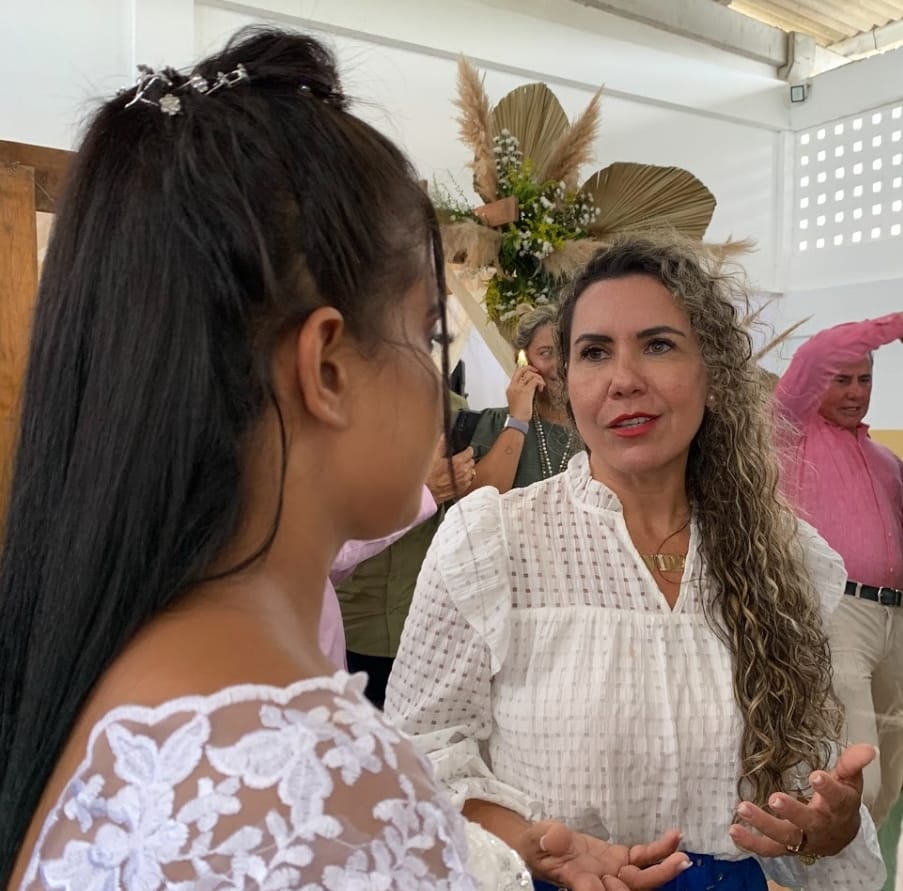 Prefeita Cordélia Torres prestigia primeiro casamento civil coletivo no Conjunto Penal de Eunápolis 42