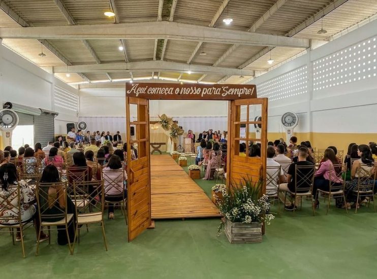 Prefeita Cordélia Torres prestigia primeiro casamento civil coletivo no Conjunto Penal de Eunápolis 63