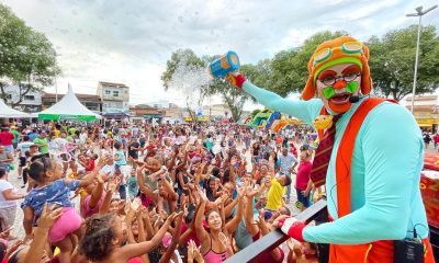 3ª edição da Rua da Alegria recebe centenas de famílias para dia de lazer na Praça do Pequi 19