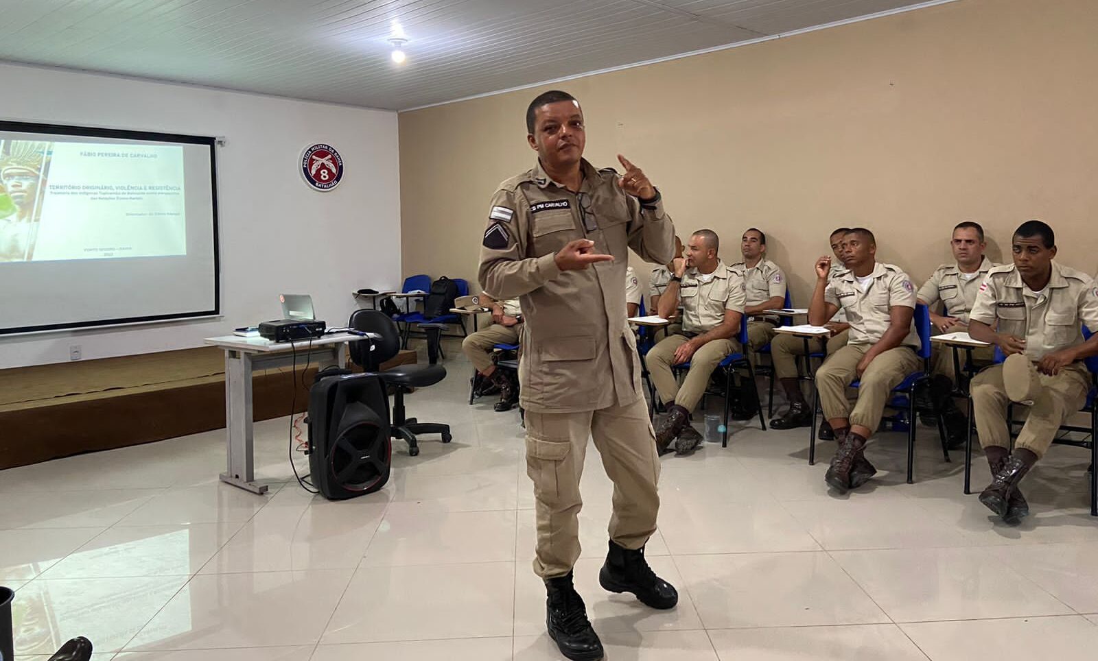 Policial belmontense ministra palestra sobre estudos dos povos indígenas em curso de formação do 8ºBPM 61