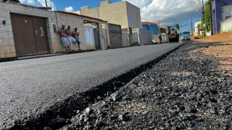 Melhorias nos bairros: Quinta do Descobrimento recebe pavimentação asfáltica 37