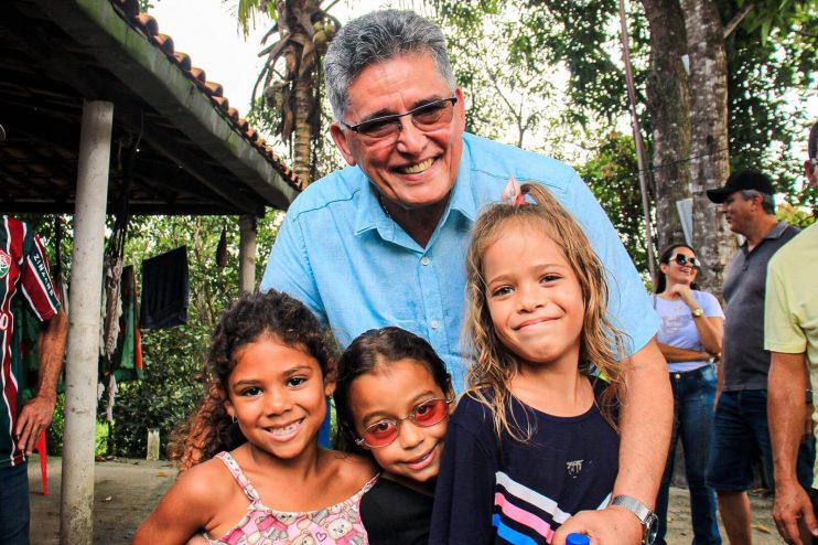 Sábado de trabalho: prefeito Jânio Natal visita obras de pavimentação nos bairros 25