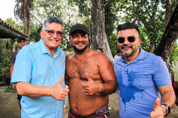 Sábado de trabalho: prefeito Jânio Natal visita obras de pavimentação nos bairros 26