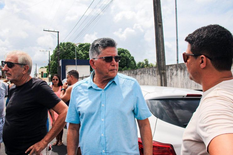 Sábado de trabalho: prefeito Jânio Natal visita obras de pavimentação nos bairros 28