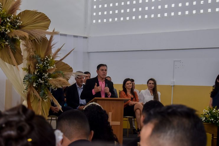 Prefeita Cordélia Torres prestigia primeiro casamento civil coletivo no Conjunto Penal de Eunápolis 51