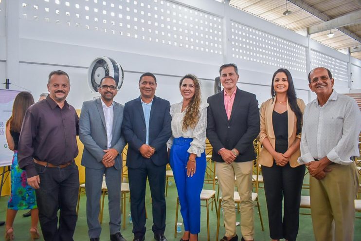 Prefeita Cordélia Torres prestigia primeiro casamento civil coletivo no Conjunto Penal de Eunápolis 12
