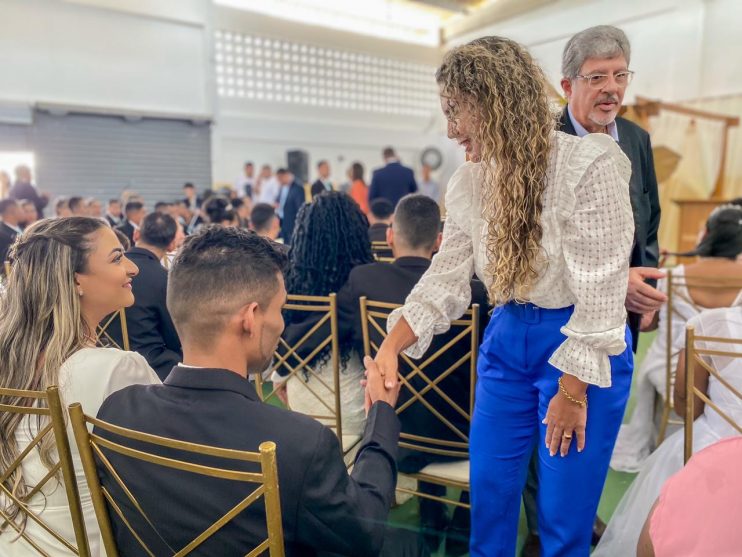 Prefeita Cordélia Torres prestigia primeiro casamento civil coletivo no Conjunto Penal de Eunápolis 56