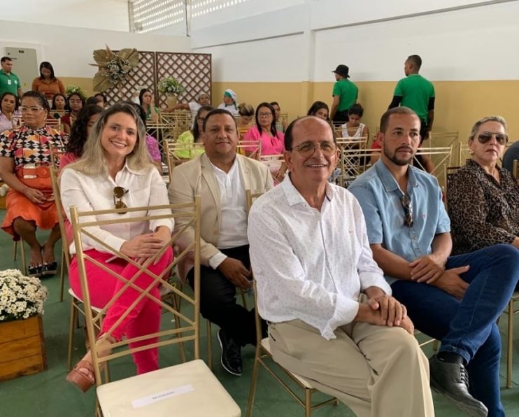 Prefeita Cordélia Torres prestigia primeiro casamento civil coletivo no Conjunto Penal de Eunápolis 48