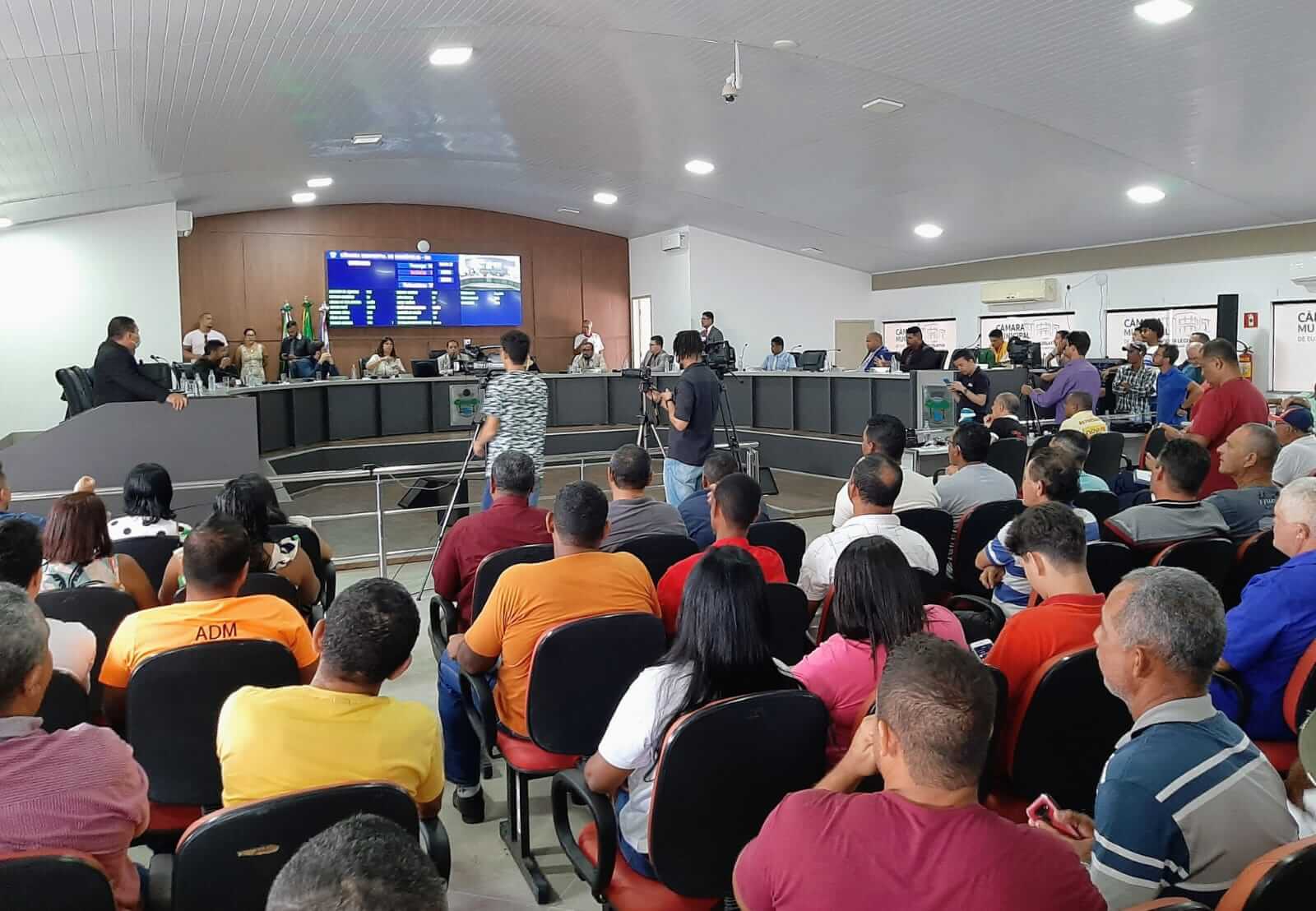 Câmara de Eunápolis adia votação das contas do exercício 2018 da prefeitura de Eunápolis por “quórum baixo” 6