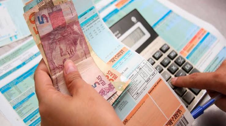 CONSUMIDORES BAIANOS TERÃO REAJUSTE DE 8% NA CONTA DE ENERGIA 8