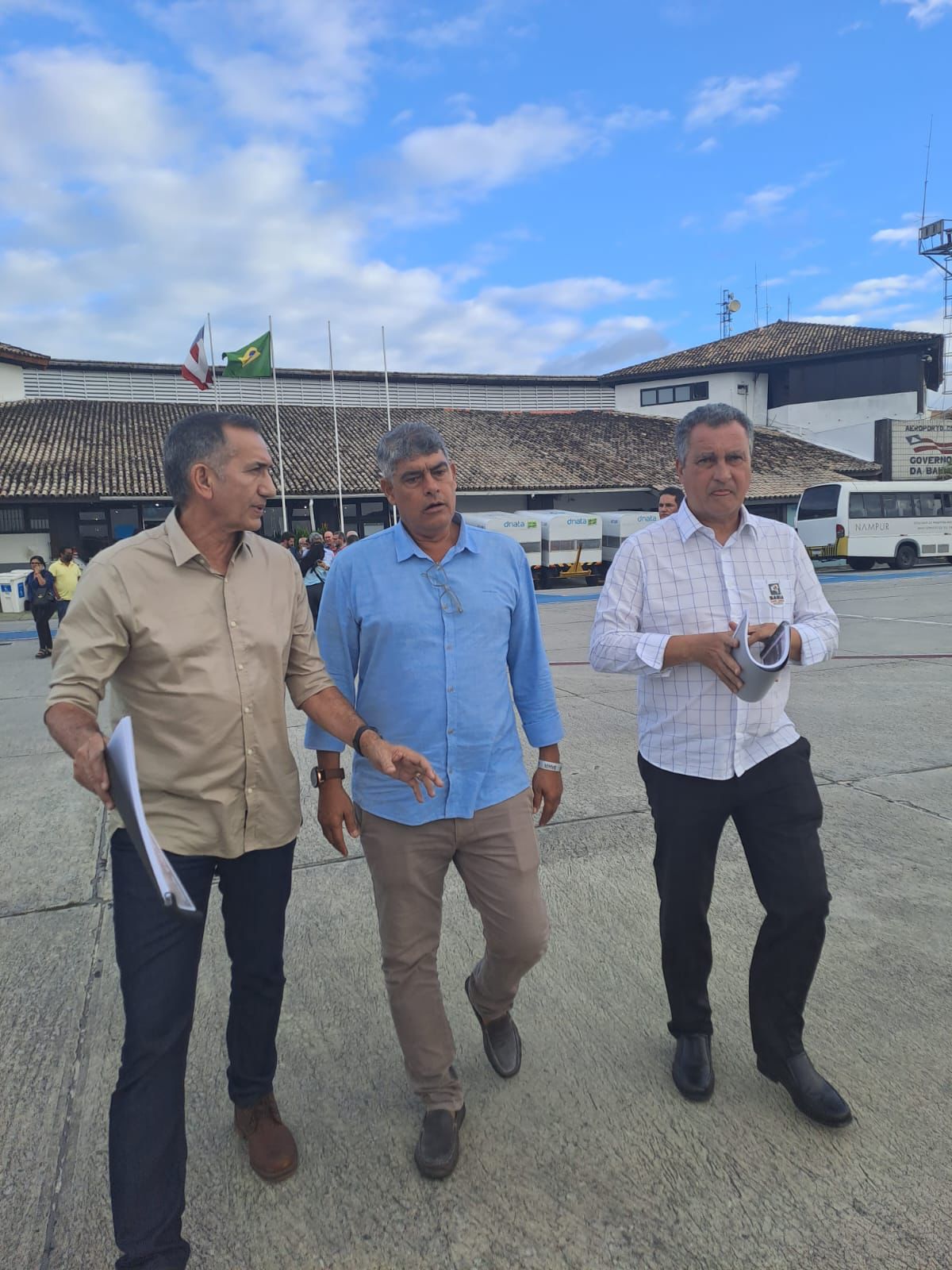 Ministros, Governador e Prefeito Agnelo sobrevoam áreas atingidas pelas chuvas em Cabrália 8