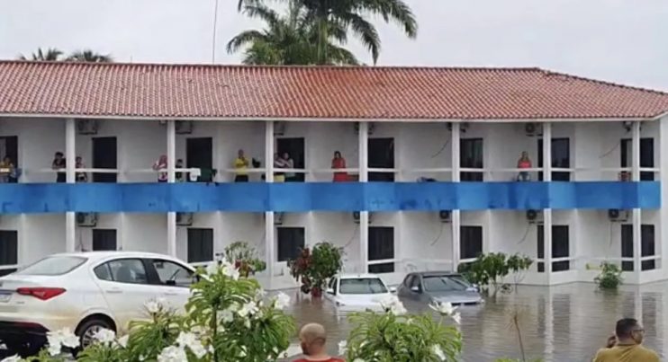 Prefeitura de Santa Cruz Cabrália decreta estado de emergência por causa das fortes chuvas 12