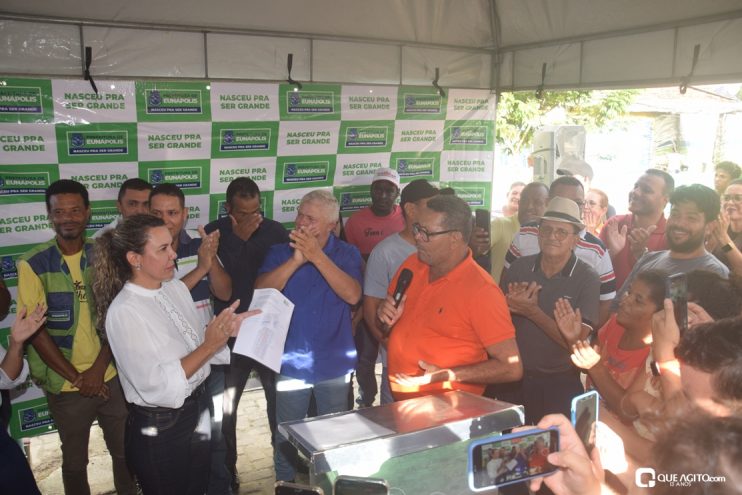 Prefeita Cordélia Torres assina ordem de serviço para pavimentação de 37 mil metros² de ruas do Alecrim II 65
