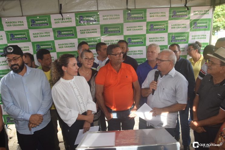 Prefeita Cordélia Torres assina ordem de serviço para pavimentação de 37 mil metros² de ruas do Alecrim II 48