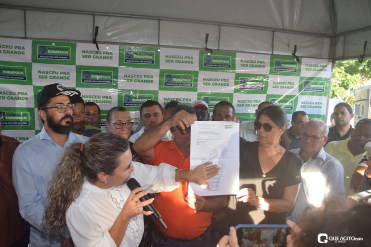 Prefeita Cordélia Torres assina ordem de serviço para pavimentação de 37 mil metros² de ruas do Alecrim II 88