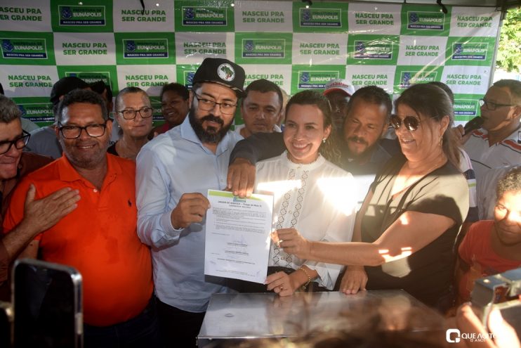 Prefeita Cordélia Torres assina ordem de serviço para pavimentação de 37 mil metros² de ruas do Alecrim II 100