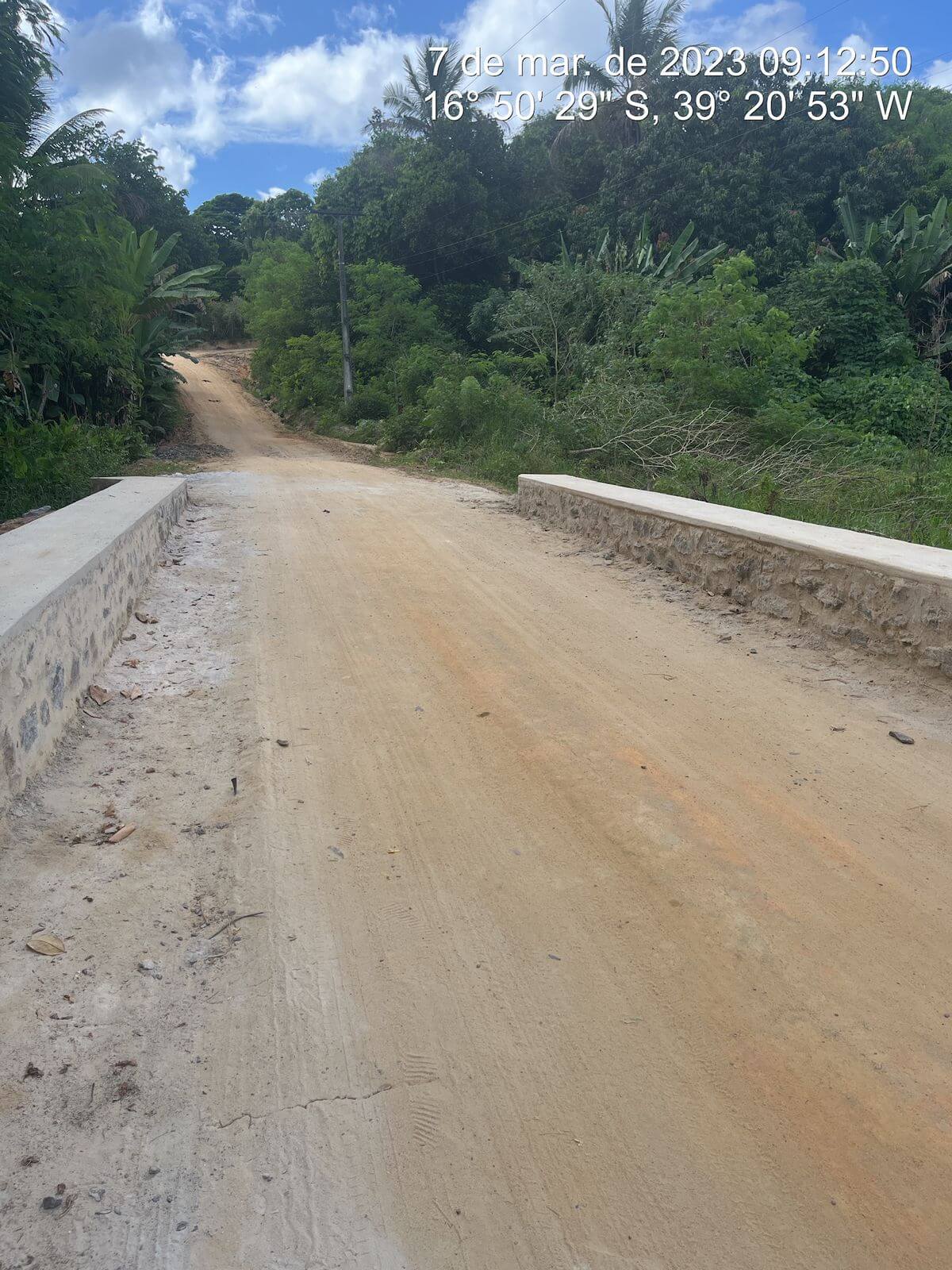 Construção de pontes melhora condições das estradas vicinais do município 7