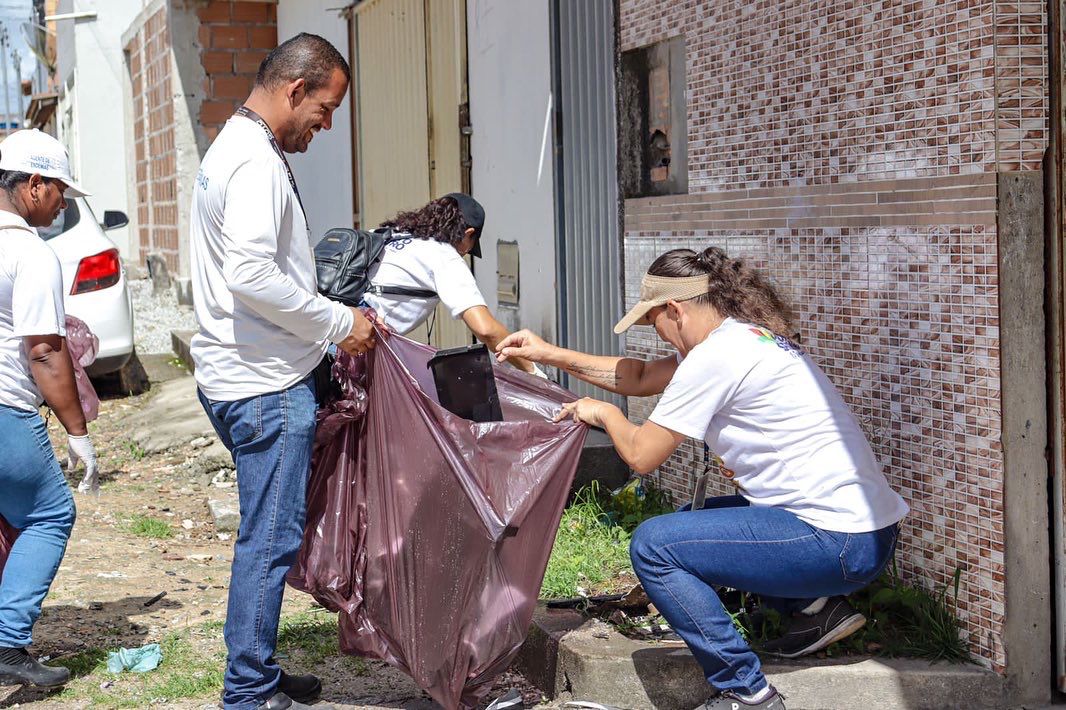 PORTO SEGURO: CONTINUA O FAXINAÇO NOS BAIRROS 9