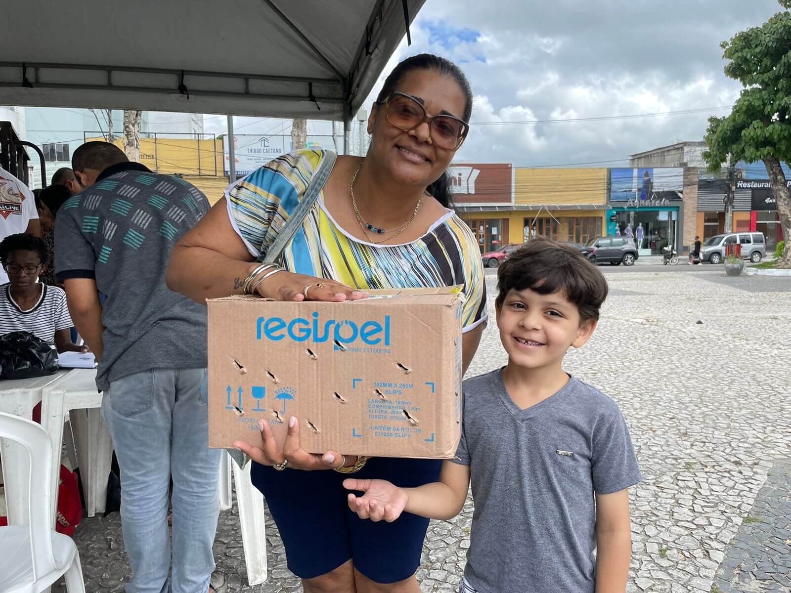 Eunápolis: 35 animais são adotados em Feira de Adoção de Cães e Gatos 31