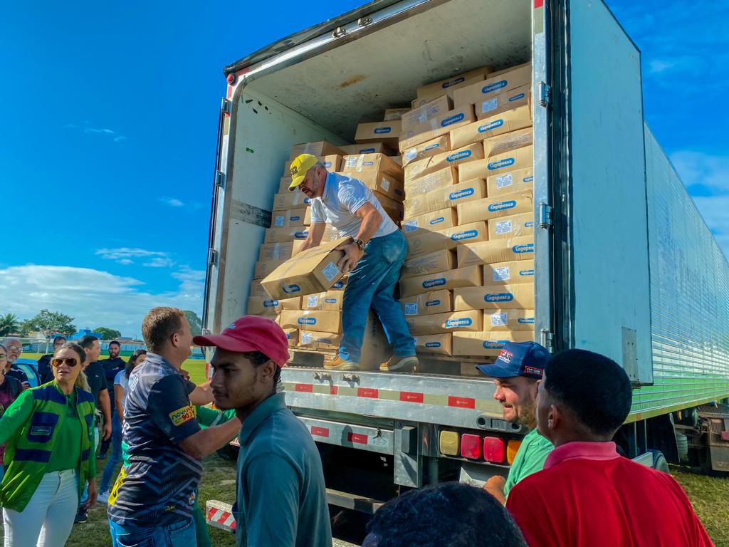 Com 18 toneladas de peixe, Prefeitura de Eunápolis realiza maior distribuição da história do município 78