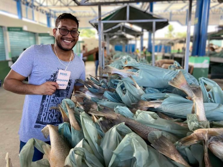Governo de Itagimirim mantém a tradição e distribui mais de 4 toneladas de peixe para a população 20