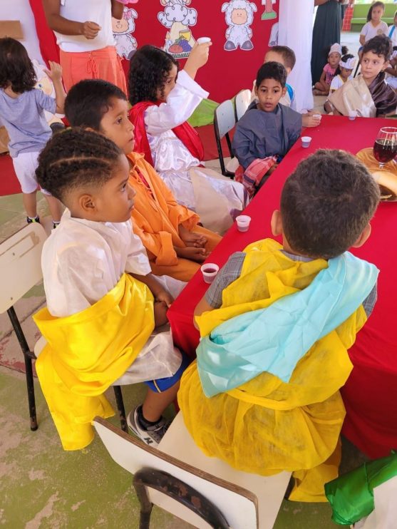 Eunápolis: escolas municipais realizam diversas programações para celebrar a Páscoa 12