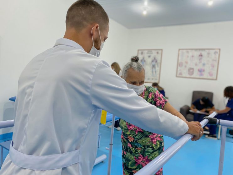 WhatsApp Image 2023-04-13 at 17.14.10 Fisioterapia é destaque no Centro de Especialidades em Saúde de Eunápolis 11