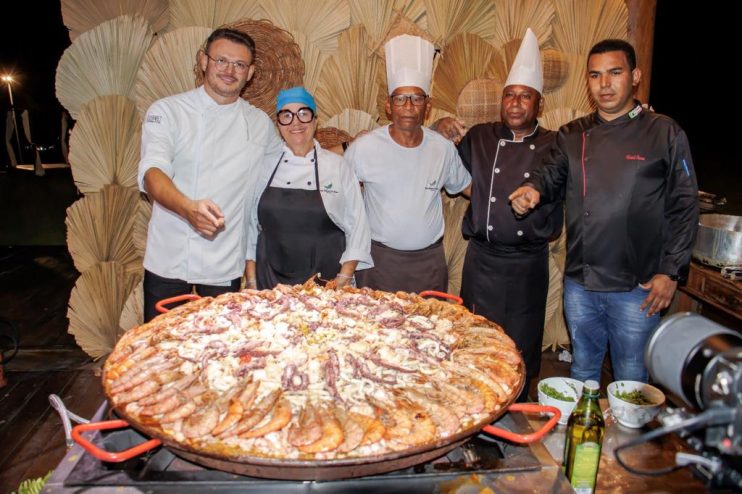 PAELLA DOS MILAGRES MARCA ABERTURA DO FESTIVAL GASTRONÔMICO RAÍZES PAELLA DOS MILAGRES MARCA ABERTURA DO FESTIVAL GASTRONÔMICO RAÍZES 7