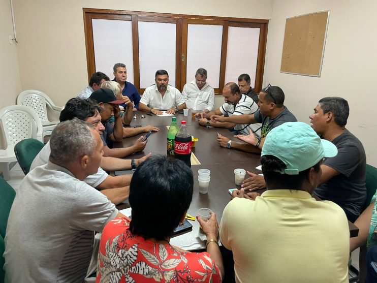 SECRETÁRIOS SE REÚNEM COM VEREADORES PARA DEFINIR AGENDA DE TRABALHO DA GESTÃO 9