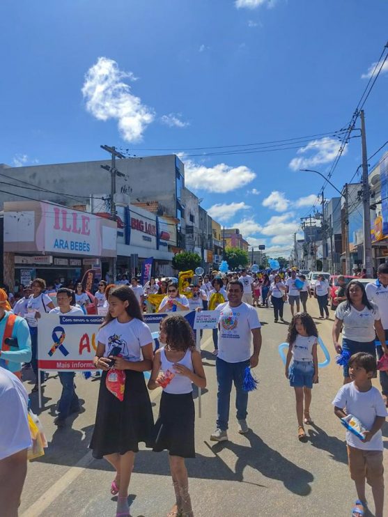 3ª Caminhada pela Conscientização do Autismo atraiu centenas de pessoas em Eunápolis 16