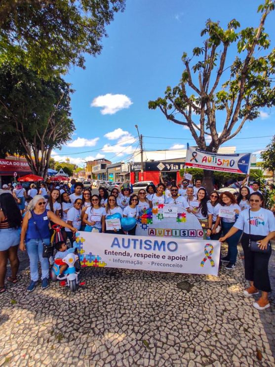 3ª Caminhada pela Conscientização do Autismo atraiu centenas de pessoas em Eunápolis 14