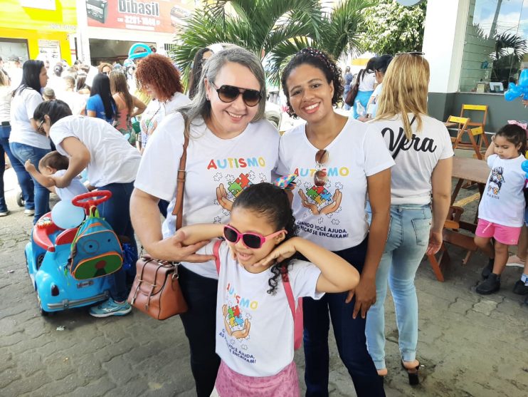 3ª Caminhada pela Conscientização do Autismo atraiu centenas de pessoas em Eunápolis 20