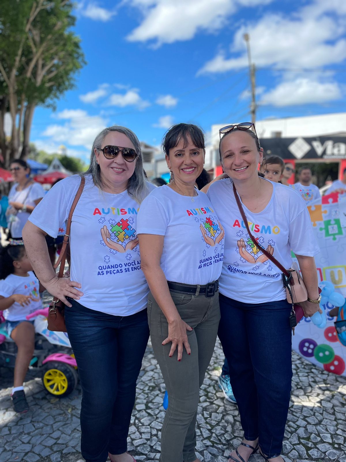 3ª Caminhada pela Conscientização do Autismo atraiu centenas de pessoas em Eunápolis 9