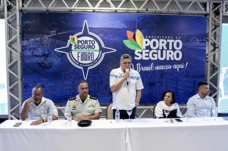 Prefeitura e Polícia Militar reforçam compromisso com a segurança nas escolas 12