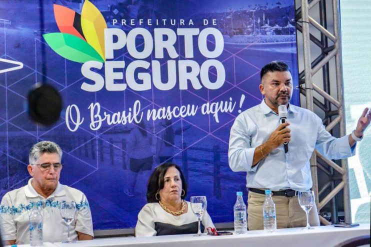 Prefeitura e Polícia Militar reforçam compromisso com a segurança nas escolas 20