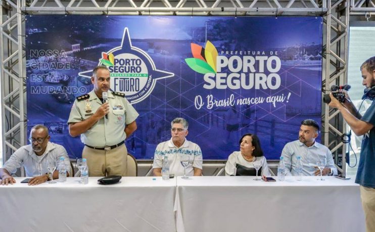 Prefeitura e Polícia Militar reforçam compromisso com a segurança nas escolas 21